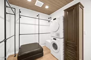 10747 Valleyheart Dr, Studio City, CA 91604 - Photo 51