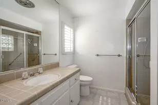 1920 N Screenland Dr, Burbank, CA 91505 - Photo 13