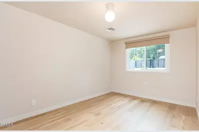 987 Bell Street, Pasadena, CA 91104 - Photo 19