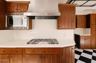 136 S Arden Blvd, Los Angeles, CA 90004 - Photo 33