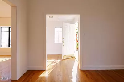 136 S Arden Boulevard, Los Angeles, CA 90004 - Photo 5