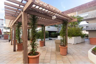 360 S Euclid Avenue #126, Pasadena, CA 91101 - Photo 15