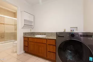 360 S Euclid Ave, Pasadena, CA 91101 - Photo 9