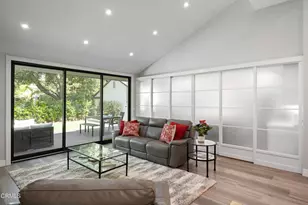 4428 Oakwood Ave, La Canada Flintridge, CA 91011 - Photo 13