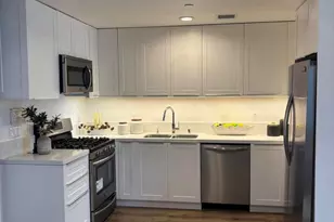 239 S Marengo Ave, Pasadena, CA 91101 - Photo 9