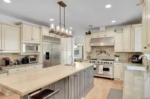 1929 Lyans Dr, La Canada Flintridge, CA 91011 - Photo 15