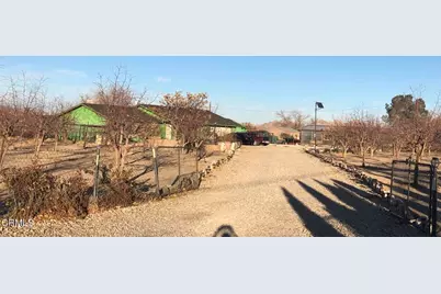 34738 Old Woman Springs Road, Lucerne Valley, CA 92356 - Photo 9