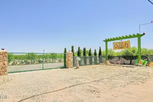 34738 Old Woman Springs Rd, Lucerne Valley, CA 92356 - Photo 3