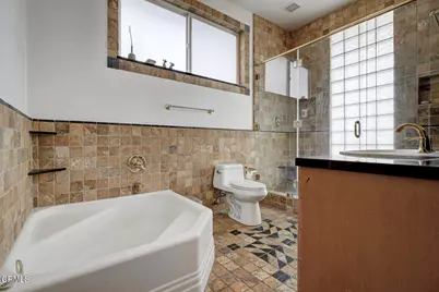 12016 Mountain View Trail, Sylmar, CA 91342 - Photo 17