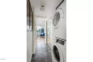 475 Rustic Dr, Los Angeles, CA 90065 - Photo 31