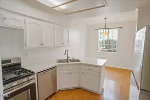 18114 Flynn Dr, Santa Clarita, CA 91387 - Photo 9