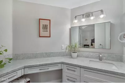 210 E Walnut Avenue #J, Monrovia, CA 91016 - Photo 15