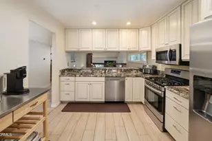 81 Barmore Ct, Glendale, CA 91206 - Photo 7