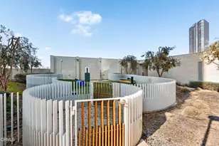 877 Francisco Street, Los Angeles, CA 90015 - Photo 23