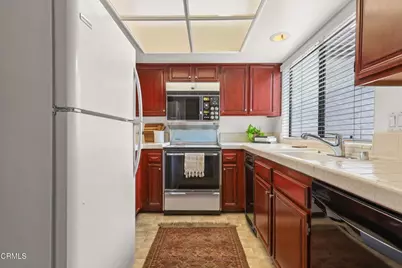 436 E Palm Avenue #301, Burbank, CA 91501 - Photo 9