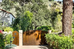 2217 Crescent Dr, Altadena, CA 91001 - Photo 3