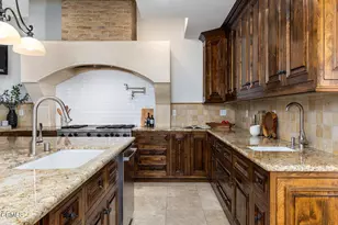 2217 Crescent Dr, Altadena, CA 91001 - Photo 15