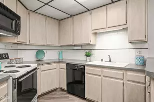 4260 Via Arbolada, Los Angeles, CA 90042 - Photo 7