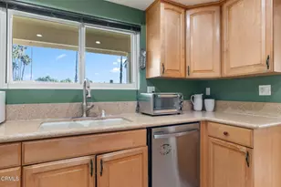 12446 Herrick Ave, Sylmar, CA 91342 - Photo 11