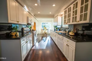 2460 Las Positas Rd, Glendale, CA 91208 - Photo 13