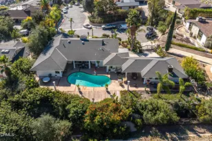 2460 Las Positas Rd, Glendale, CA 91208 - Photo 39