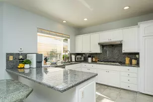 1985 Erin Way, Glendale, CA 91206 - Photo 17