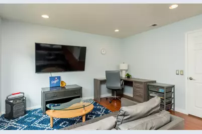 1985 Erin Way, Glendale, CA 91206 - Photo 43