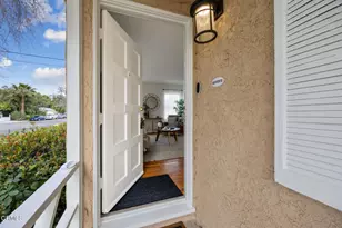 4950 Newcastle Ave, Los Angeles, CA 91316 - Photo 3