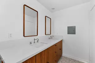 40851 Bob Hope Dr, Rancho Mirage, CA 92270 - Photo 15