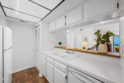 355 S Marengo Avenue #402, Pasadena, CA 91101 - Photo 11