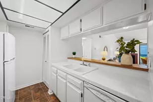 355 S Marengo Ave, Pasadena, CA 91101 - Photo 11