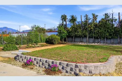 79 E Calaveras Street, Altadena, CA 91001 - Photo 7