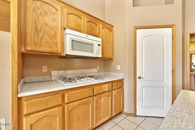 7176 Cataba Road, Oak Hills, CA 92344 - Photo 35