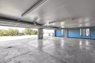 7176 Cataba Rd, Oak Hills, CA 92344 - Photo 9