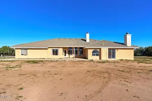 7176 Cataba Rd, Oak Hills, CA 92344 - Photo 5