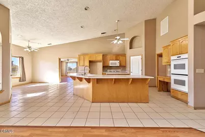 7176 Cataba Road, Oak Hills, CA 92344 - Photo 37