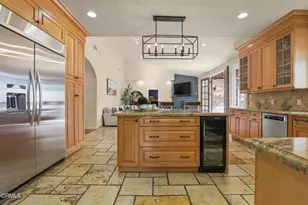 12244 Tiara St, Valley Village, CA 91607 - Photo 9