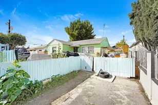 7227 Camellia Ave, Los Angeles, CA 91605 - Photo 1
