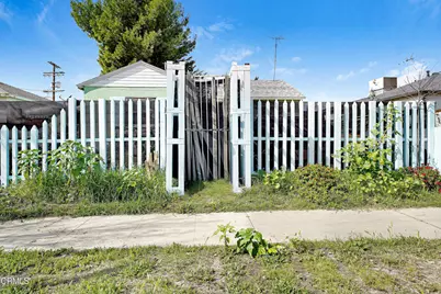 7227 Camellia Avenue, Los Angeles, CA 91605 - Photo 5