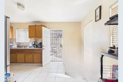 524 W Almond Street, Compton, CA 90220 - Photo 9