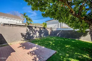 2444 N Parish Pl, Burbank, CA 91504 - Photo 37