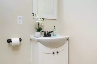 1955 N Los Robles Ave, Pasadena, CA 91104 - Photo 63