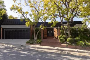 14593 Deervale Pl, Sherman Oaks, CA 91403 - Photo 1