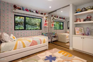 14593 Deervale Pl, Sherman Oaks, CA 91403 - Photo 23