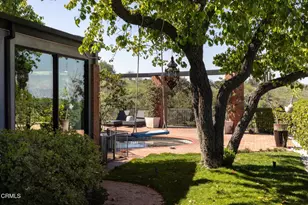 14593 Deervale Pl, Sherman Oaks, CA 91403 - Photo 29