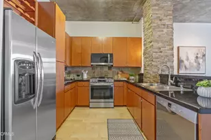 840 E Green St, Pasadena, CA 91101 - Photo 13