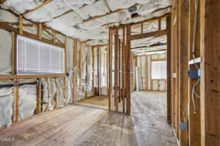 1042 W 62nd St, Los Angeles, CA 90044 - Photo 7