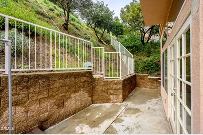 925 Calle La Primavera, Glendale, CA 91208 - Photo 35