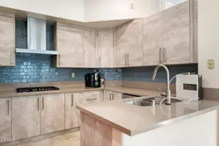 925 Calle La Primavera, Glendale, CA 91208 - Photo 13