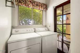 1117 Princeton Dr, Glendale, CA 91205 - Photo 17